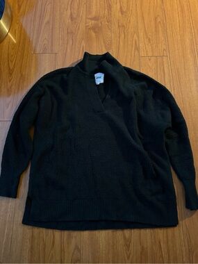 aerie Men's Black V-Neck Knit Pullover Sweater